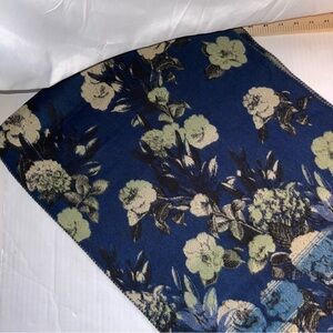 New Lord And Taylor Blanket Wrap Scarf Reversible Multiple Ways To Wear